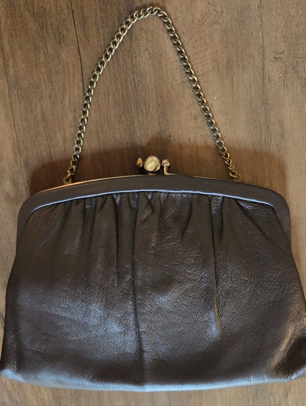Vintage Ande Brown Leather Frame-Clasp Kisslock Wristlet with Gold Chain